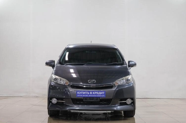 Toyota Wish 2 из 6