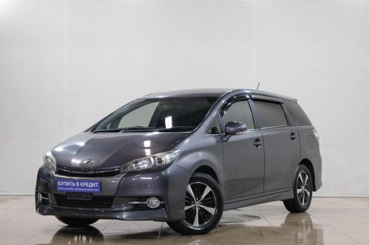 Toyota Wish 3 из 6