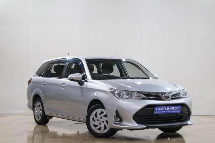 Toyota Corolla Fielder 1 из 6