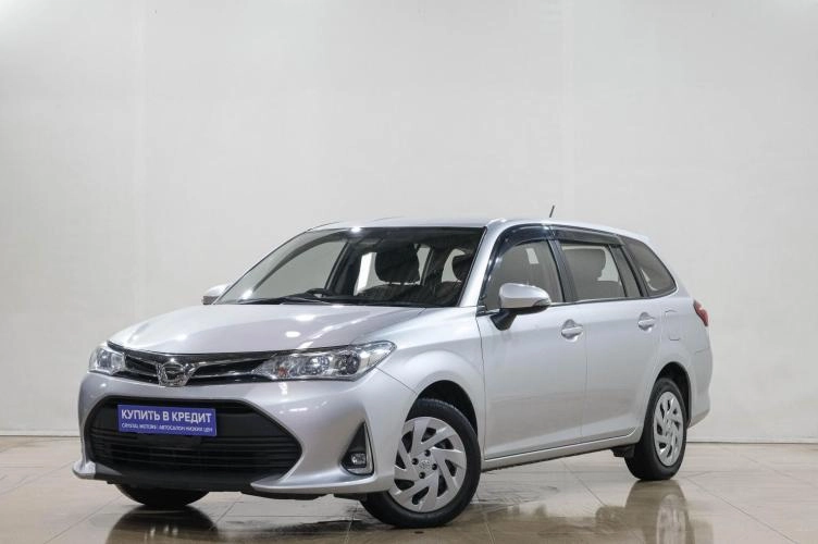 Toyota Corolla Fielder 3 из 6