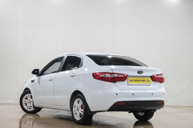KIA Rio 4 из 6