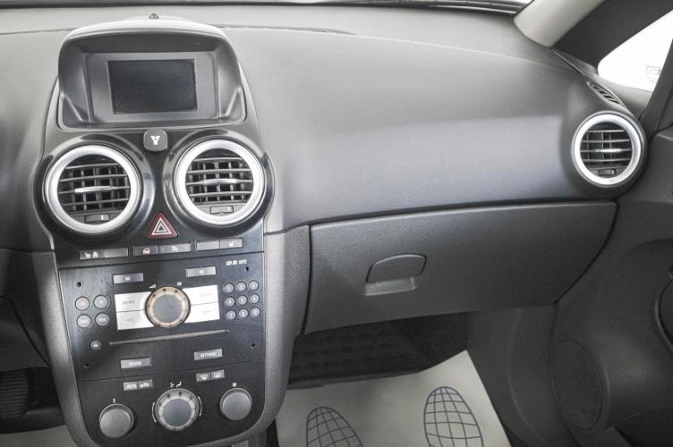 Opel Corsa 13 из 20