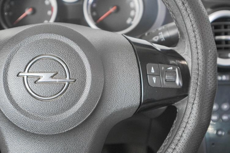 Opel Corsa 16 из 20