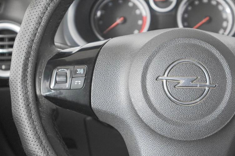 Opel Corsa 15 из 20
