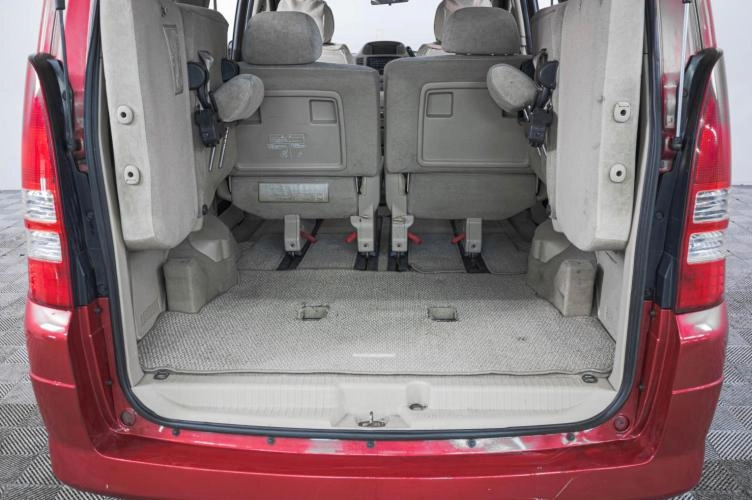 Nissan Serena 7 из 17