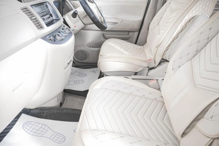 Nissan Serena 8 из 17