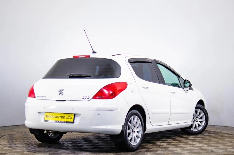 Peugeot 308 4 из 6