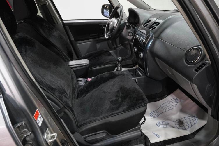 Suzuki SX4 9 из 23
