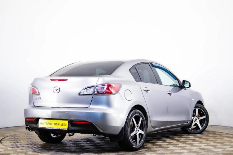 Mazda 3 4 из 6
