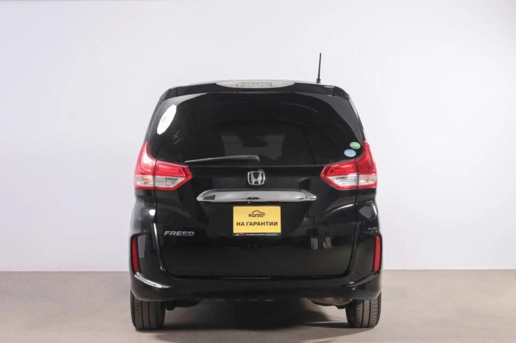 Honda Freed 5 из 6