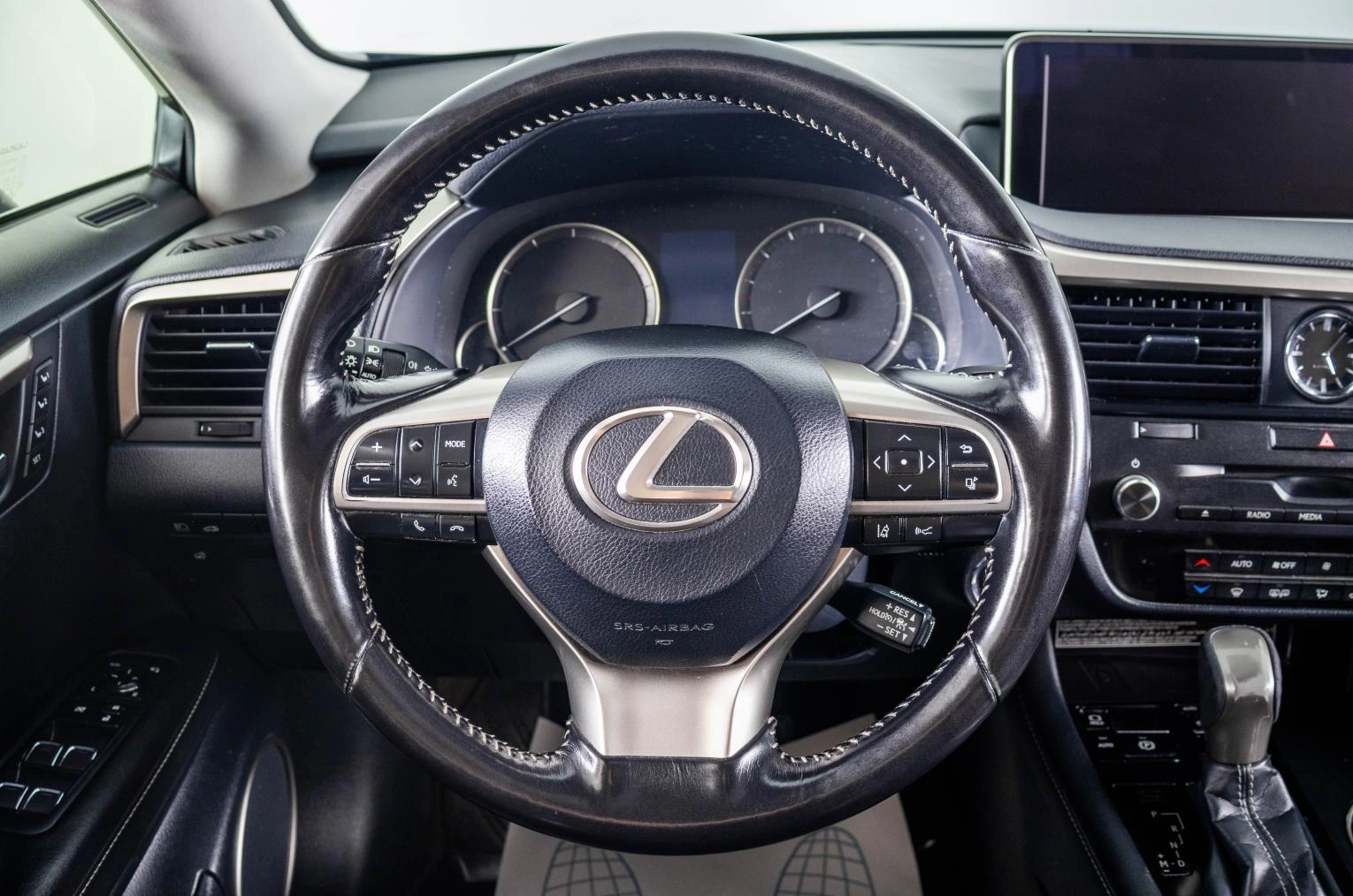 Lexus RX 16 из 28