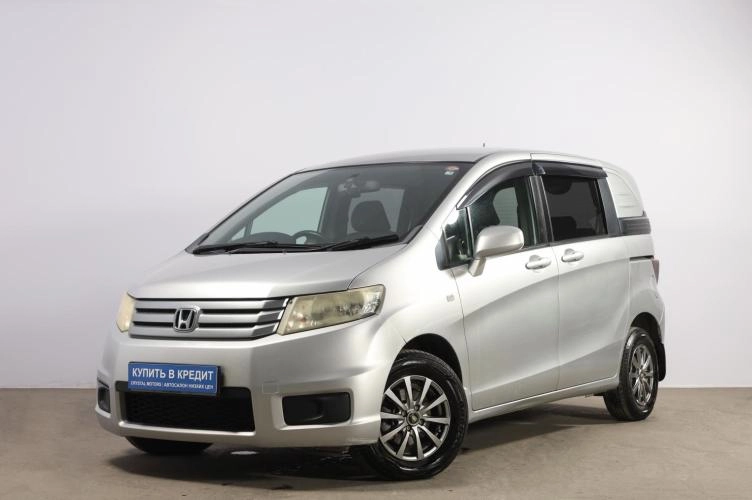 Honda Freed 3 из 6