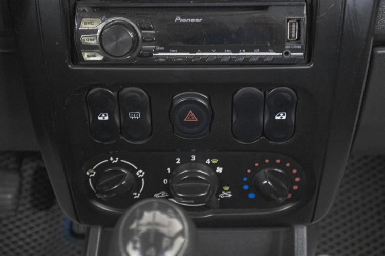 Nissan Almera 17 из 19