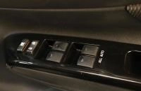 Toyota Wish 7 из 16