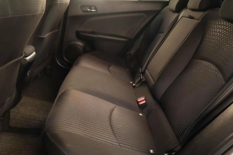 Toyota Prius 17 из 17