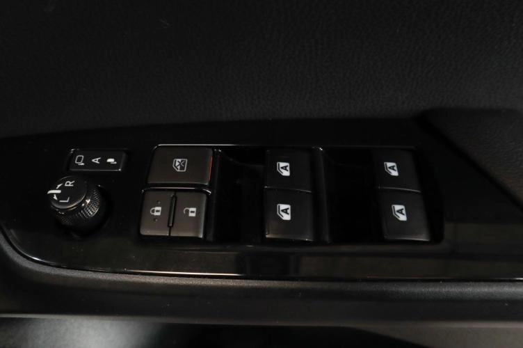 Toyota Prius 7 из 17