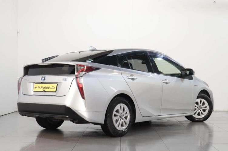 Toyota Prius 6 из 6