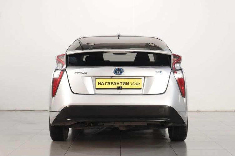 Toyota Prius 5 из 6