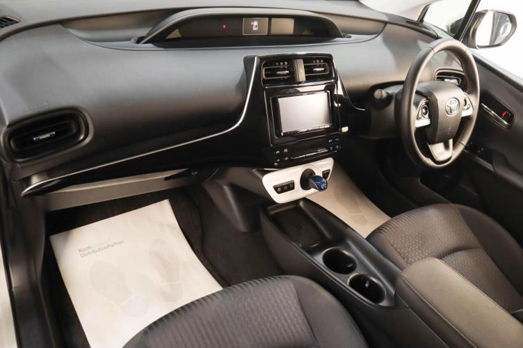 Toyota Prius 10 из 17