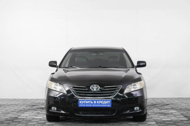 Toyota Camry 2 из 6
