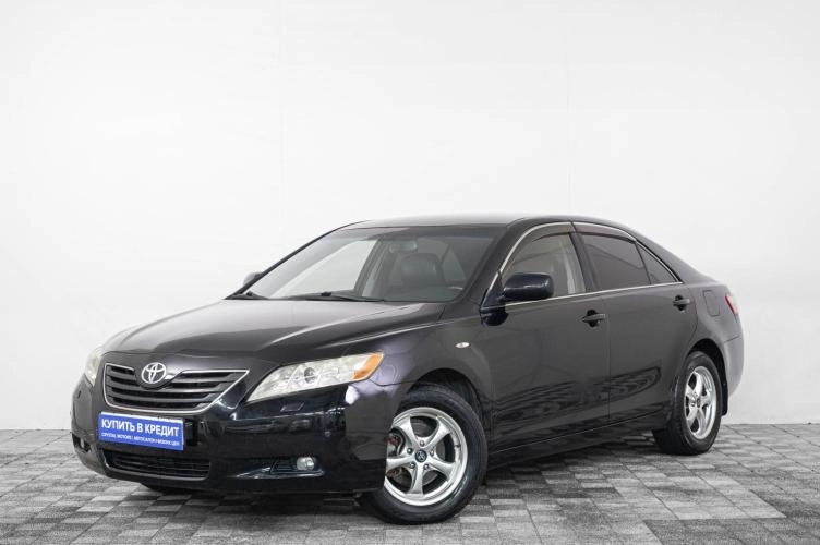 Toyota Camry 3 из 6