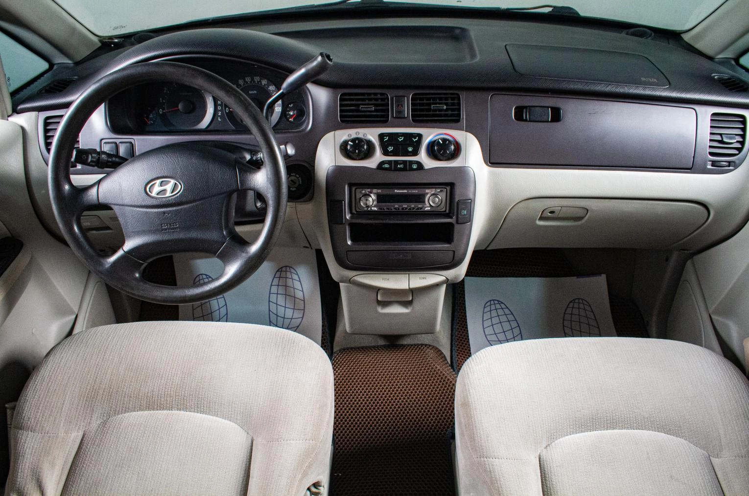 Hyundai Trajet 12 из 17