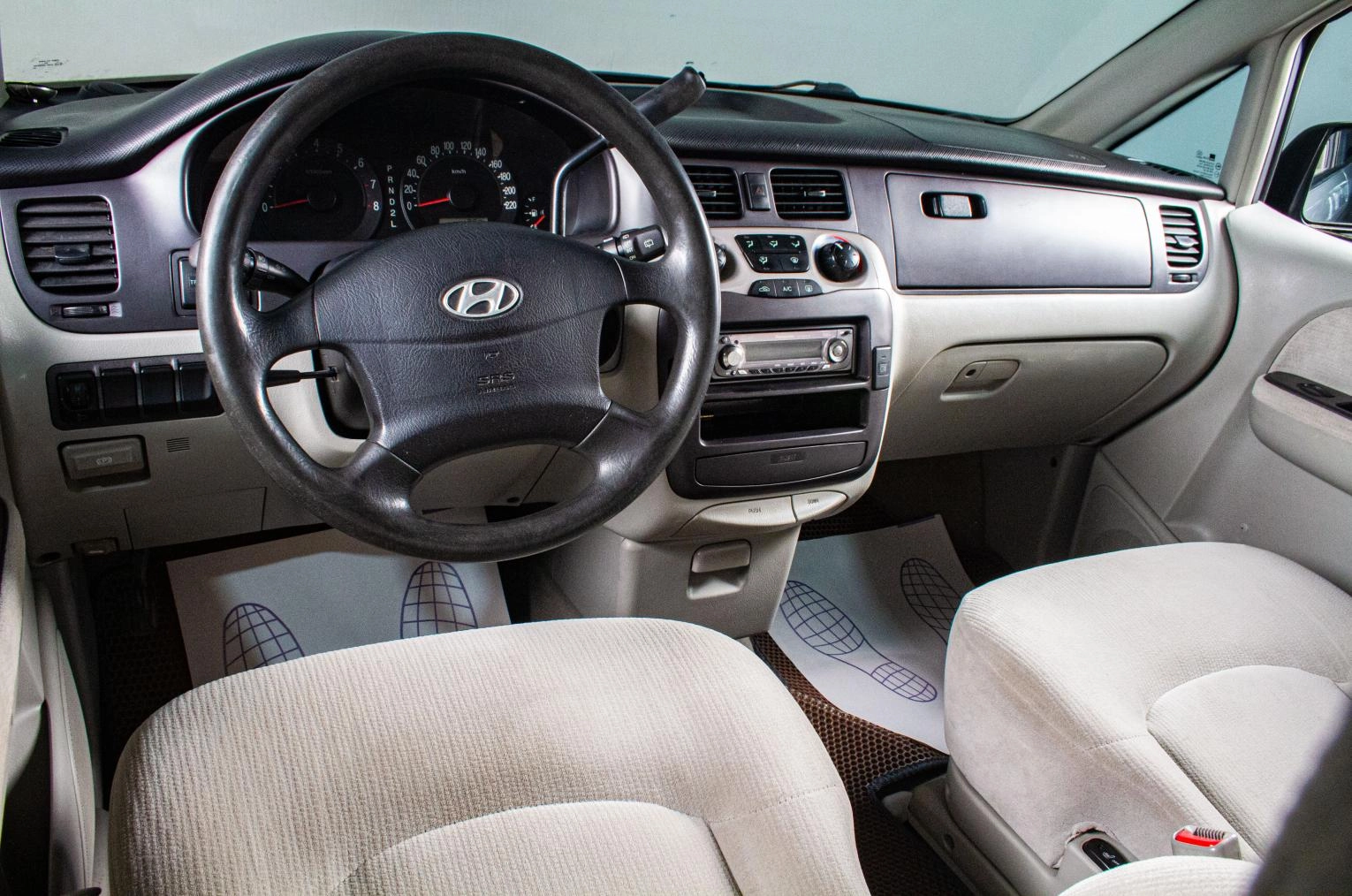 Hyundai Trajet 11 из 17