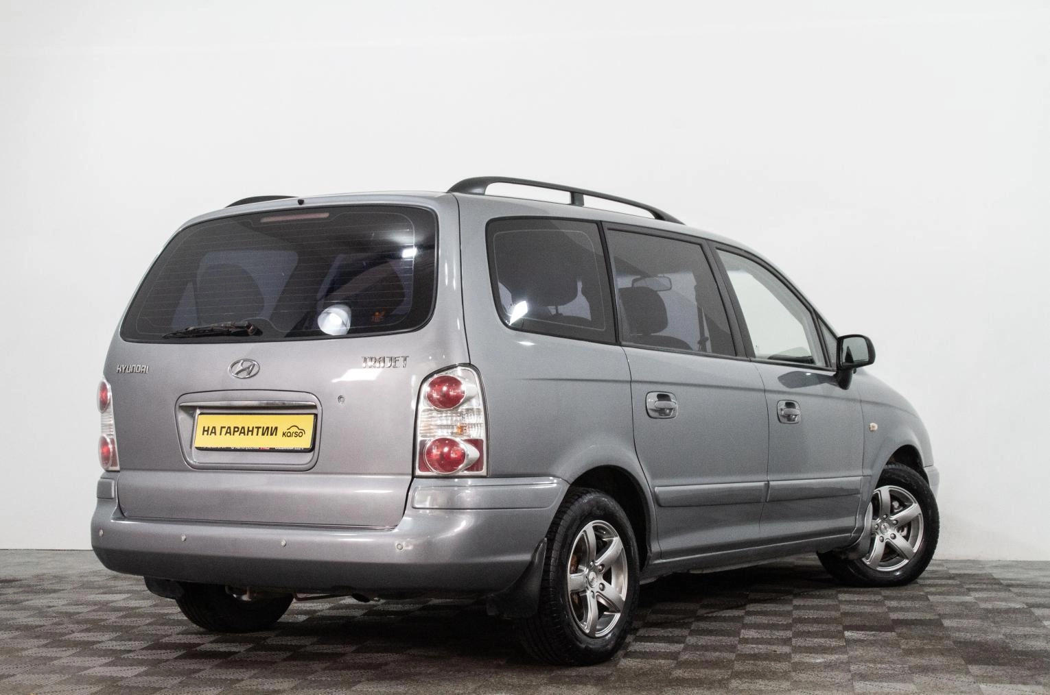 Hyundai Trajet 4 из 17