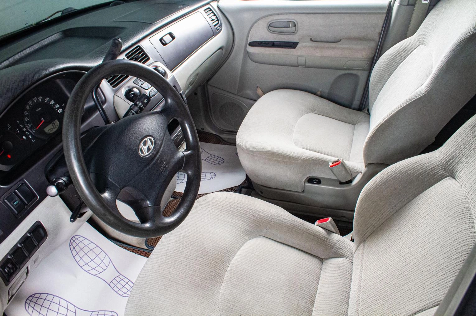 Hyundai Trajet 8 из 17