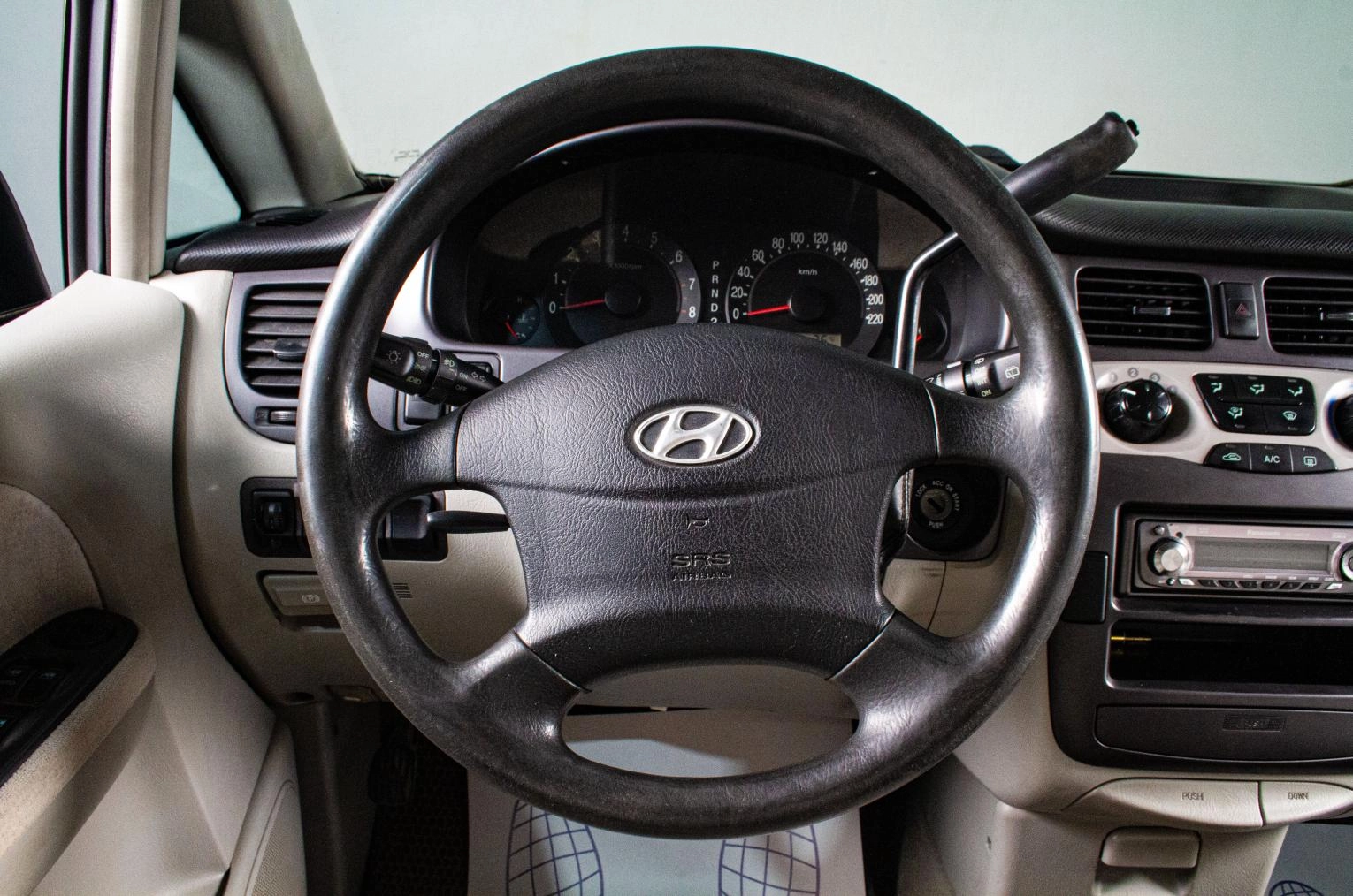 Hyundai Trajet 10 из 17
