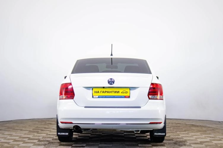 Volkswagen Polo 5 из 6