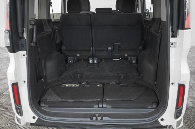 Honda Stepwgn Spada 7 из 21