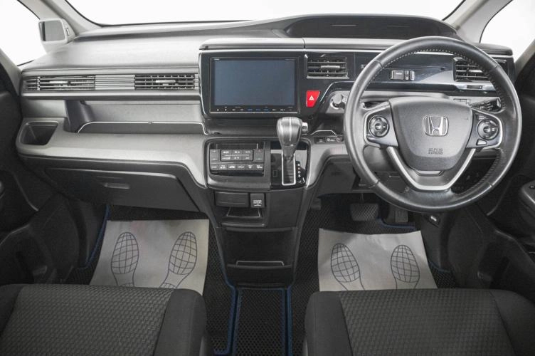 Honda Stepwgn Spada 13 из 21