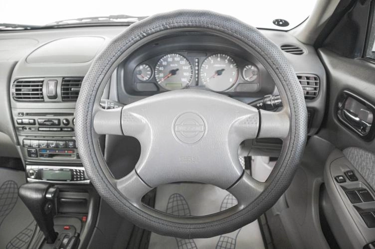 Nissan Sunny 15 из 19