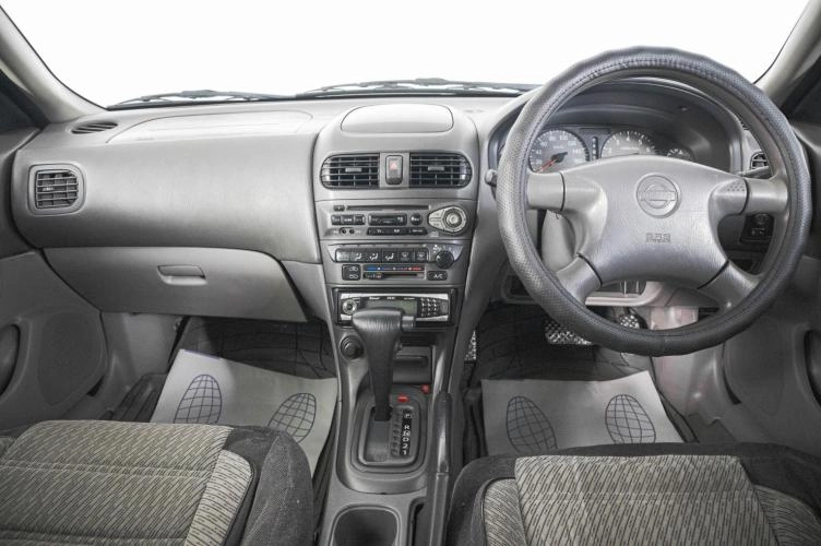 Nissan Sunny 13 из 19