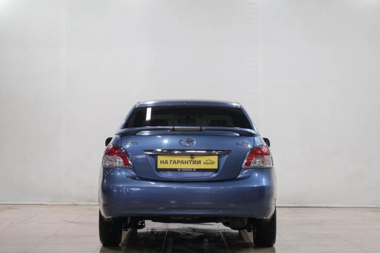Toyota Yaris 5 из 6