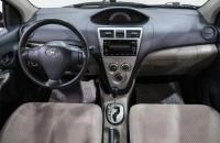 Toyota Yaris 17 из 28