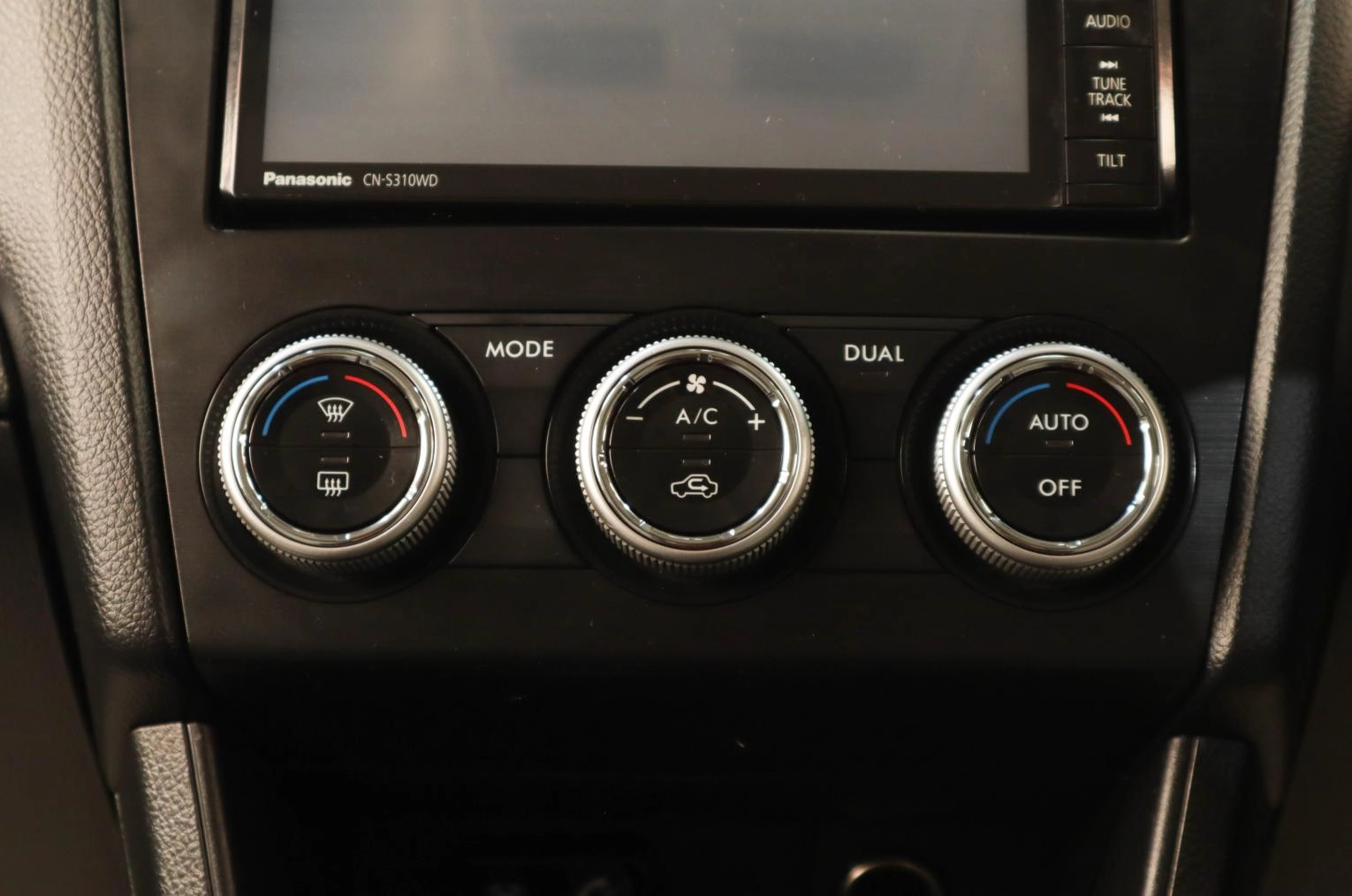 Subaru XV 14 из 19