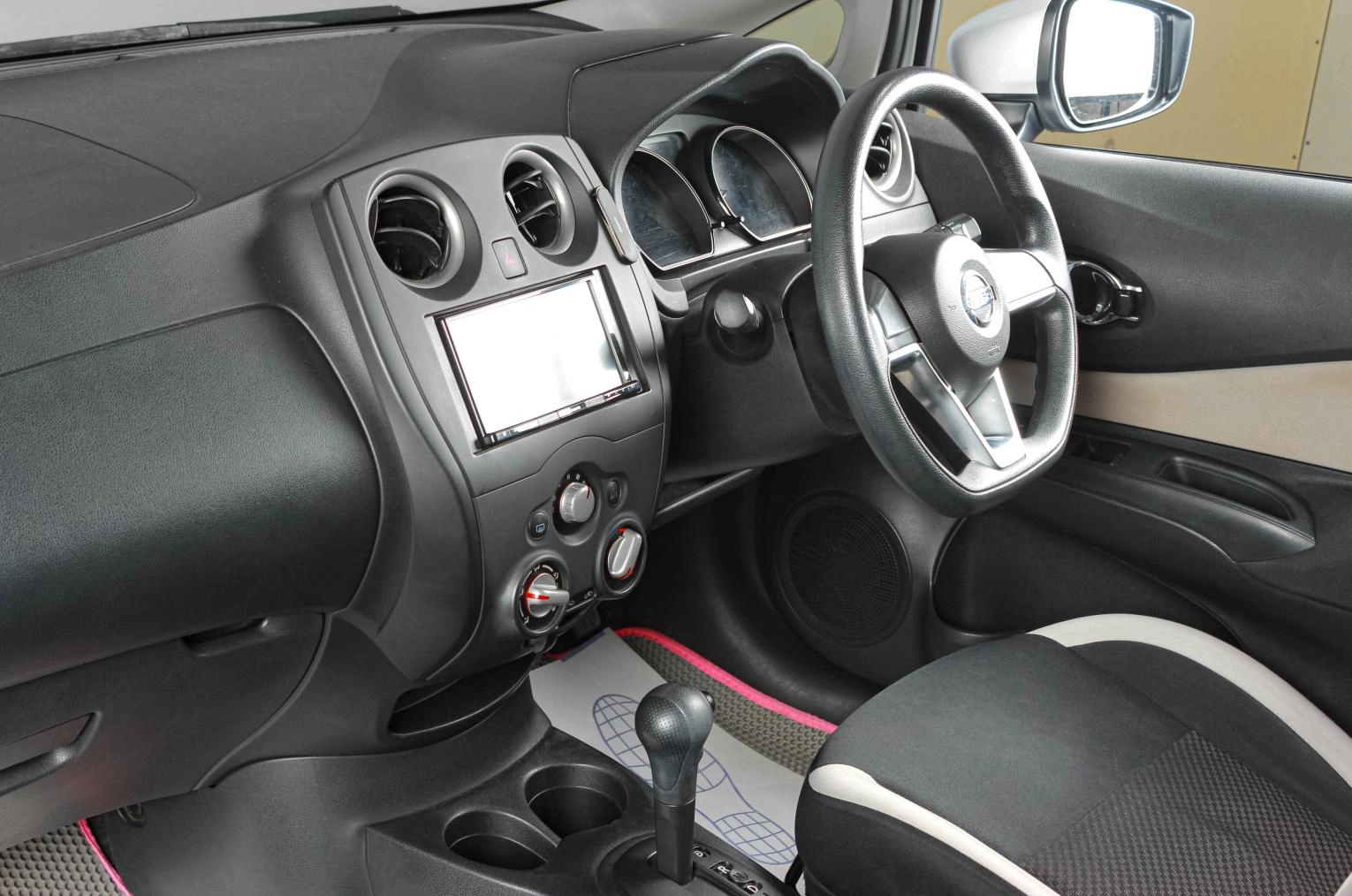 Nissan Note 10 из 15