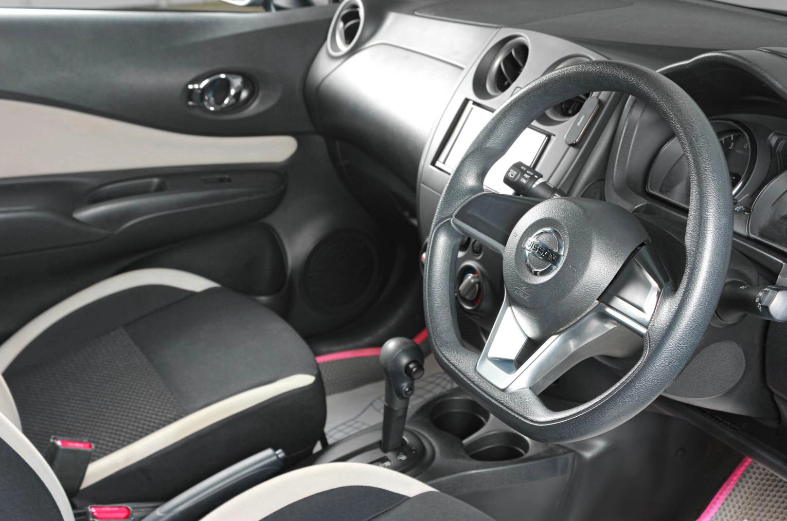Nissan Note 7 из 15