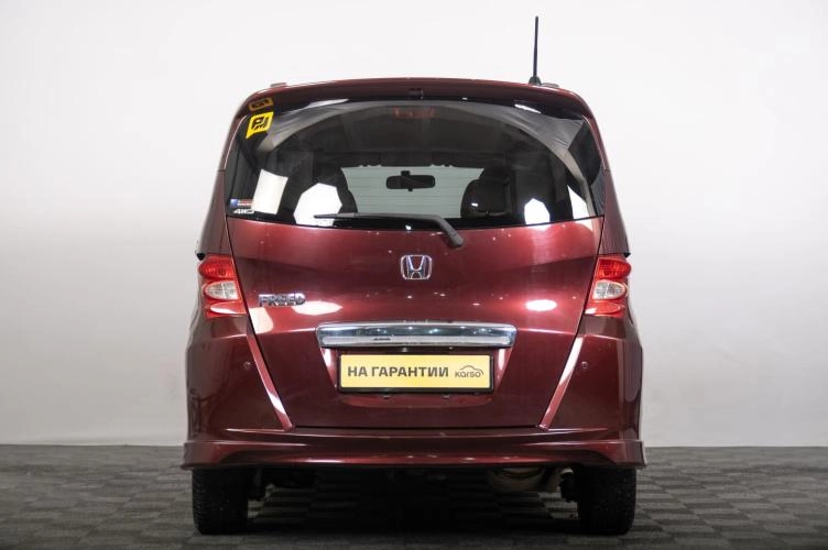 Honda Freed 4 из 6