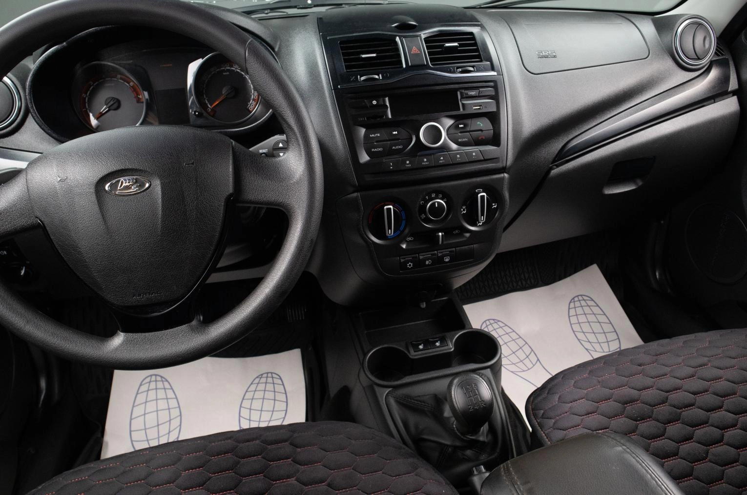 ВАЗ (LADA) Granta 10 из 18