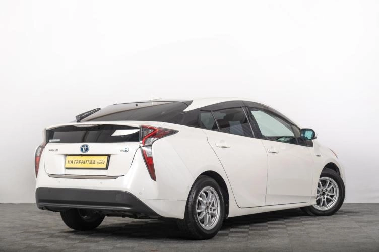 Toyota Prius 6 из 6