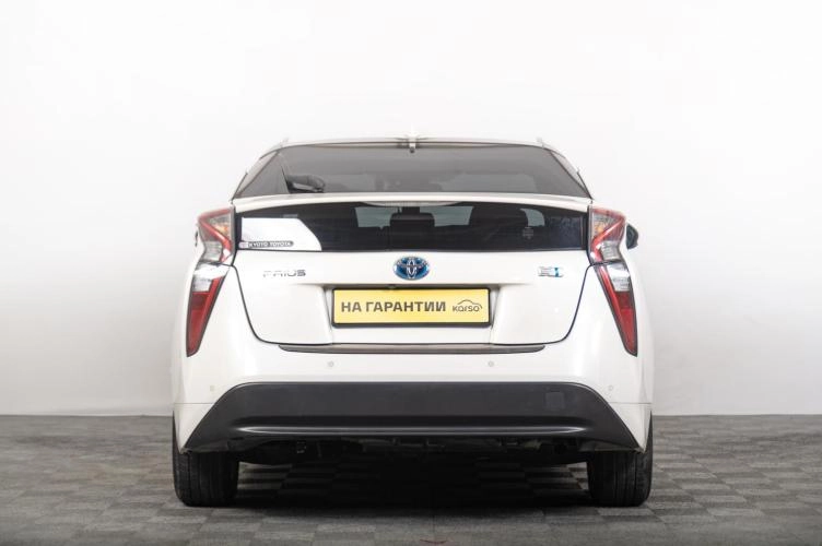 Toyota Prius 4 из 6