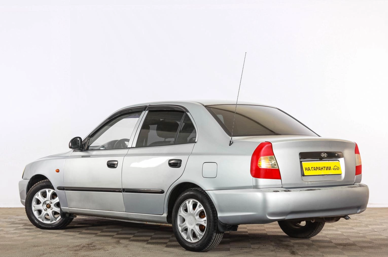 Hyundai Accent 4 из 15