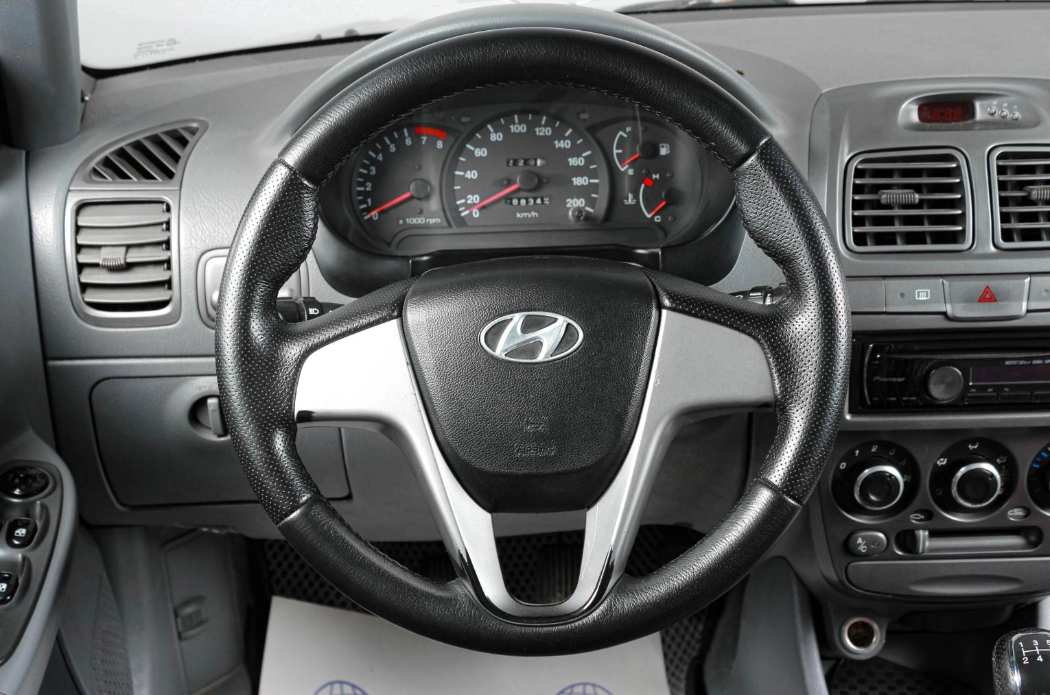 Hyundai Accent 12 из 15
