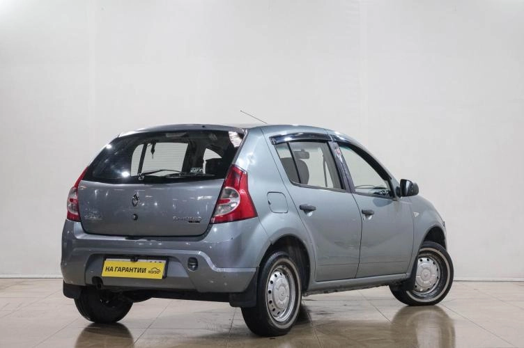 Renault Sandero 6 из 6