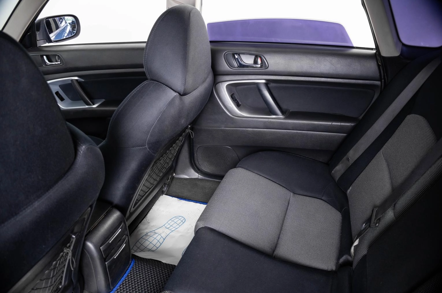Subaru Legacy 8 из 20