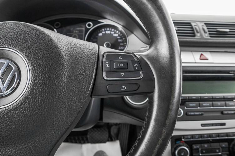 Volkswagen Passat CC 15 из 24