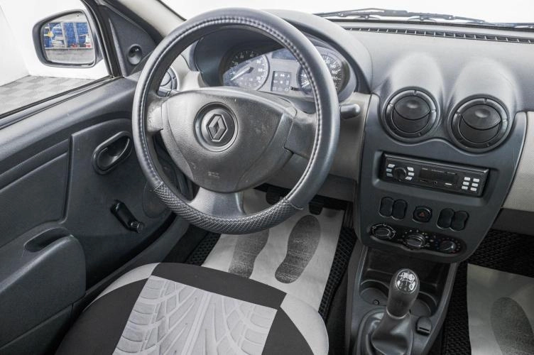Renault Logan 10 из 18